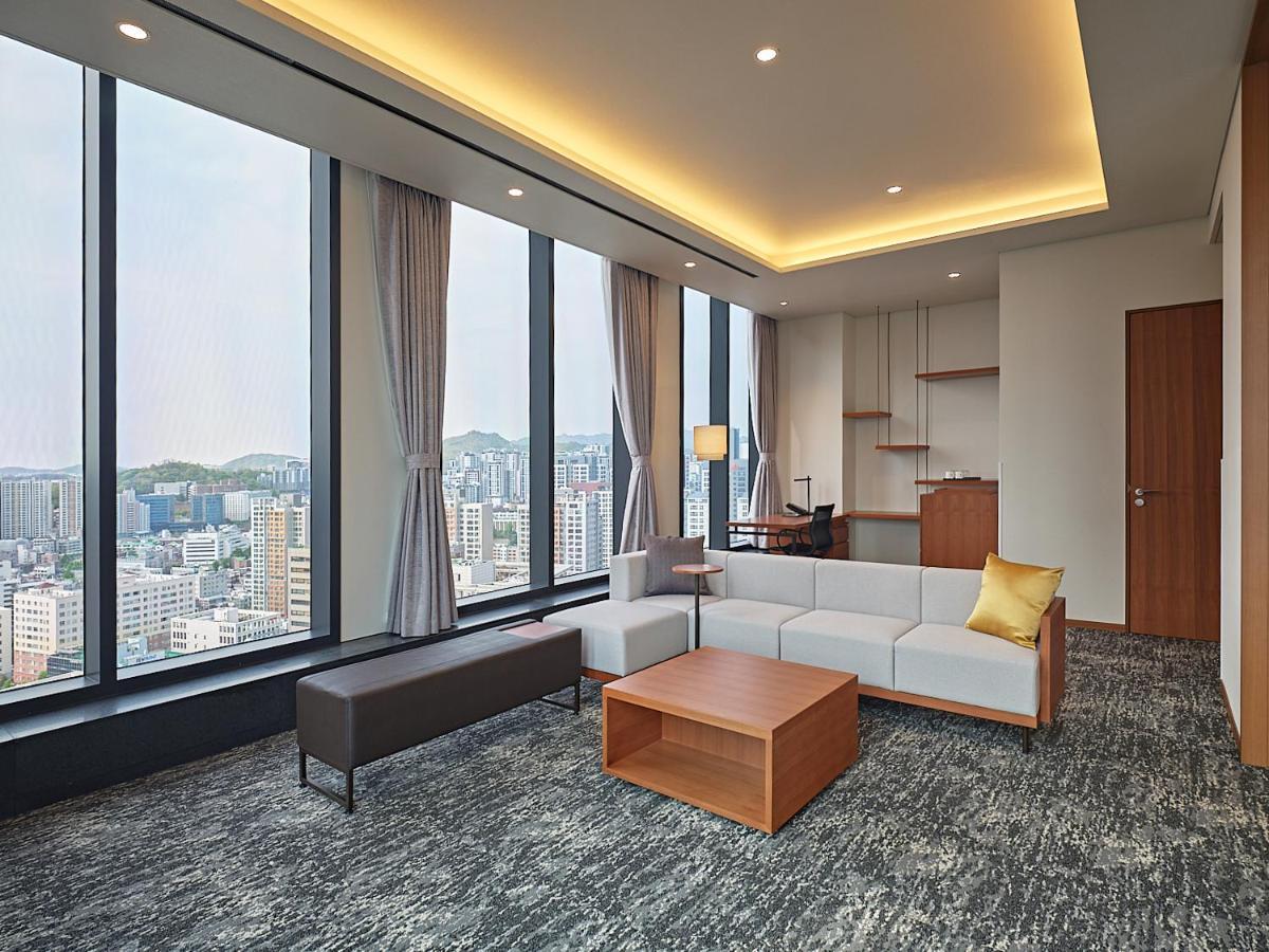 Roynet Hotel Seoul Mapo Экстерьер фото